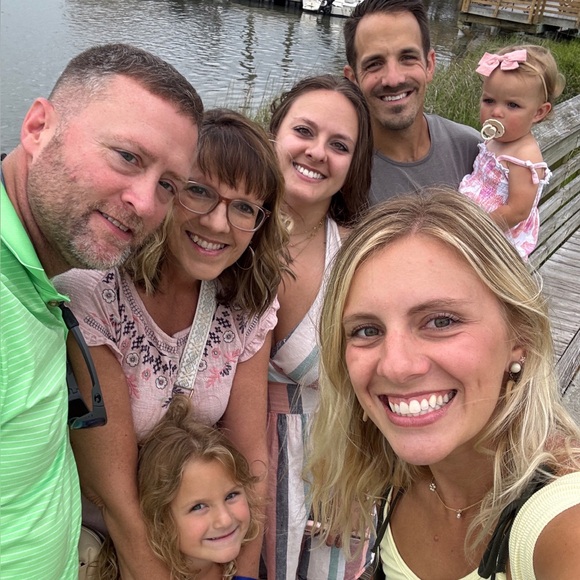 Meet your Posher, Melanie - Picture 4 of 4